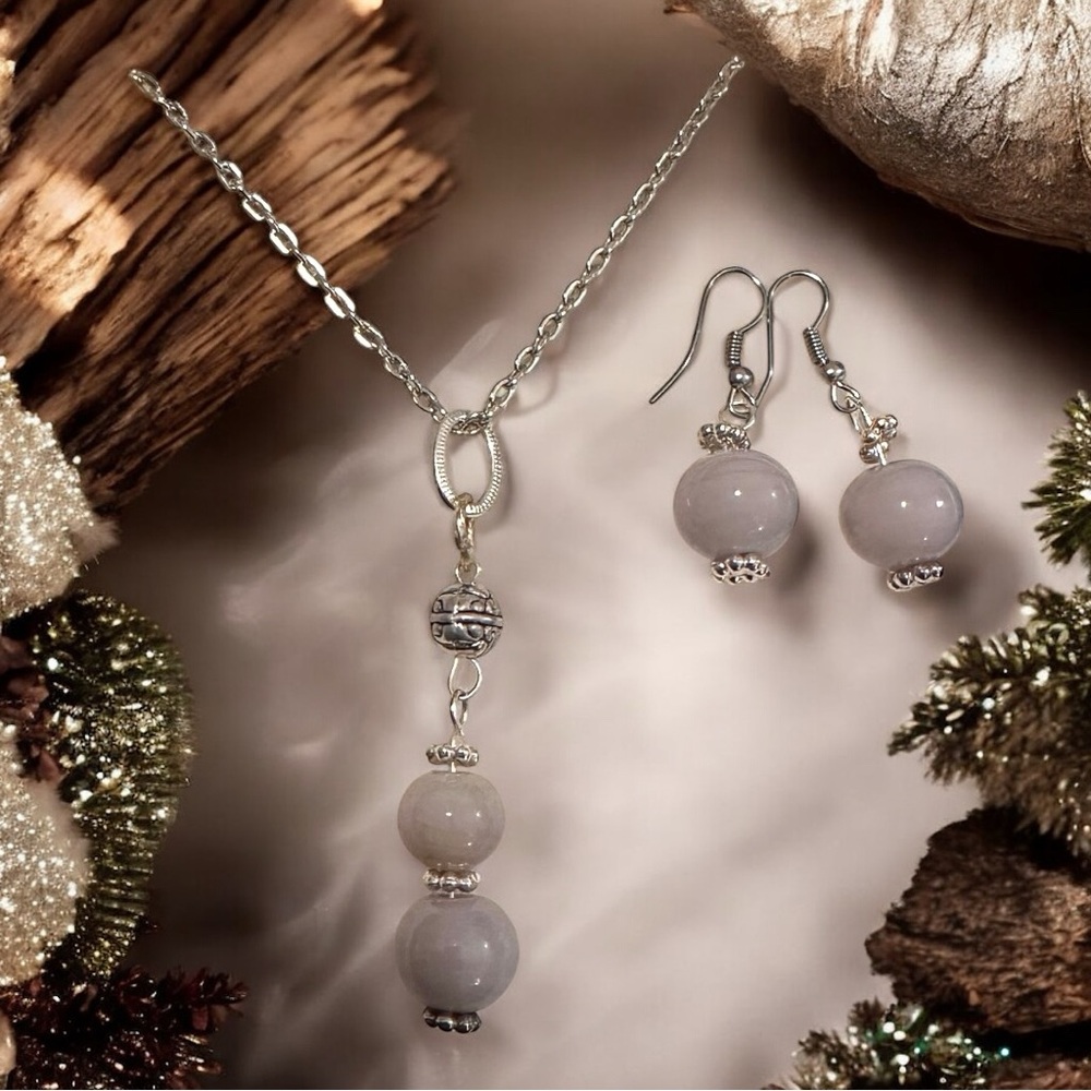 Elegant Silver and Gray Jewelry Set